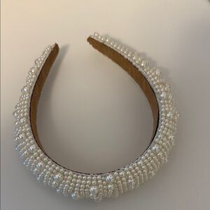 Elegant Pearl-Embellished Headband